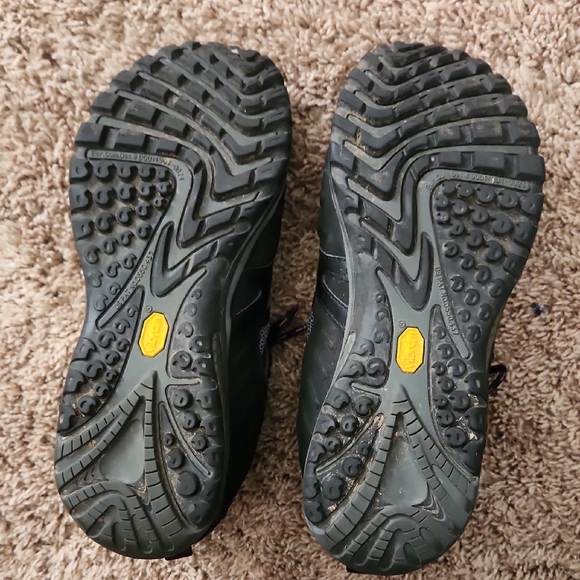 Merrell Gray and Purple Athletic Trail Shoes - Picture 5 of 6